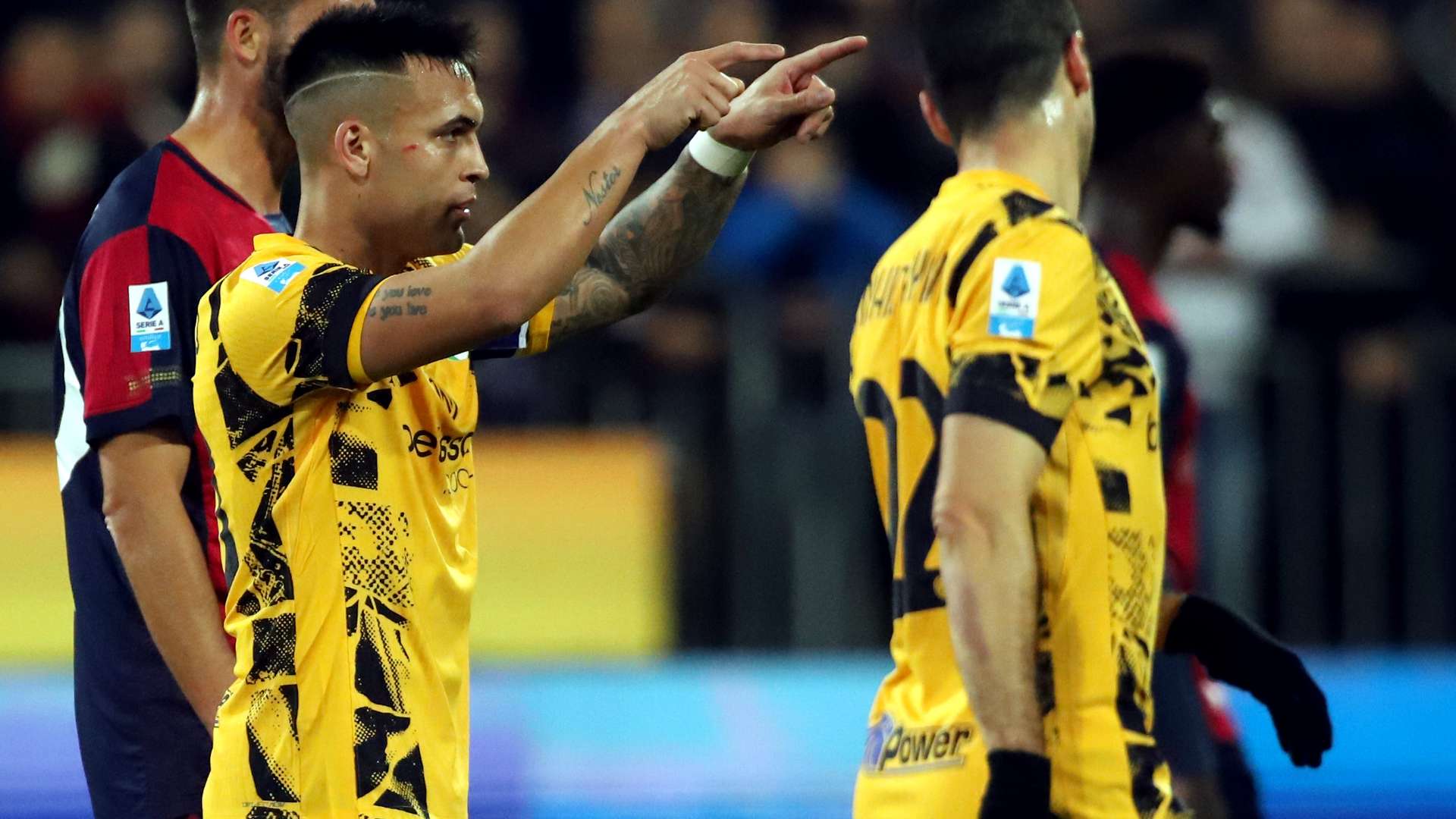 也毫不示弱 也毫不示弱